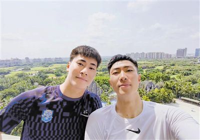 CBA官方：顾全因辱骂裁判禁赛1场 罚款5万CBA官方公布处罚：深圳队球员顾全因辱骂裁判禁赛1场，罚款5万。